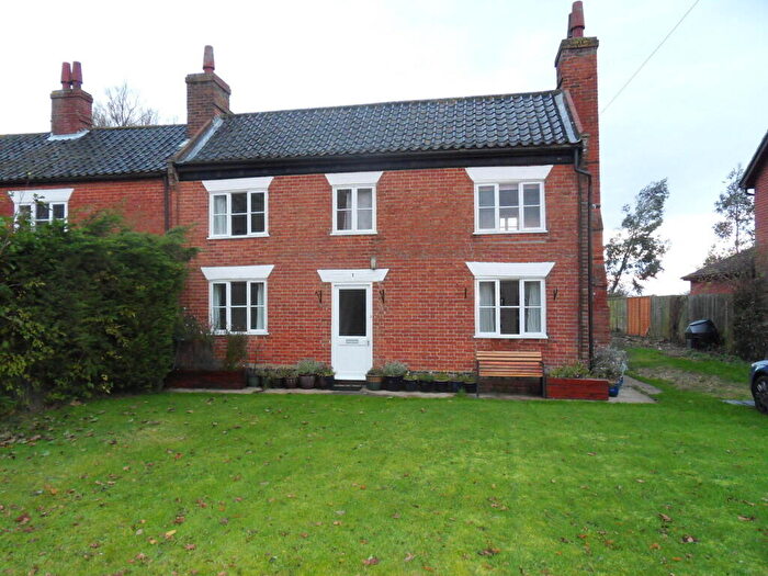 3 Bedroom Cottage To Rent In Wortham, IP22