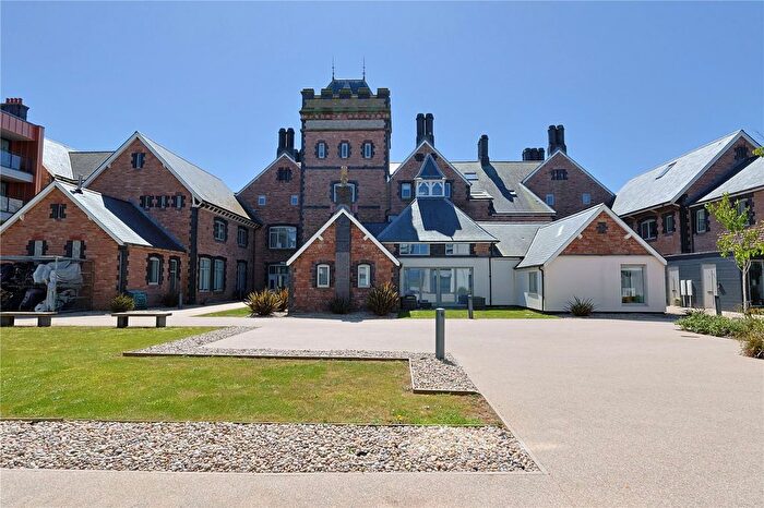 2 Bedroom Flat For Sale In The Rest, Rest Bay, Porthcawl, CF36