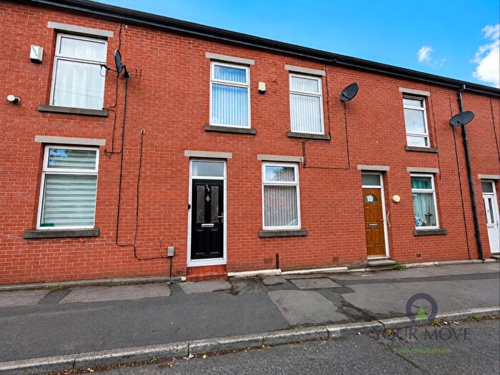 3 Bedroom Terraced House For Sale In Albion Street, Blackburn, Lancashire, BB2