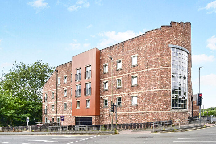 2 Bedroom Apartment For Sale In Wain Avenue, Chesterfield, S41
