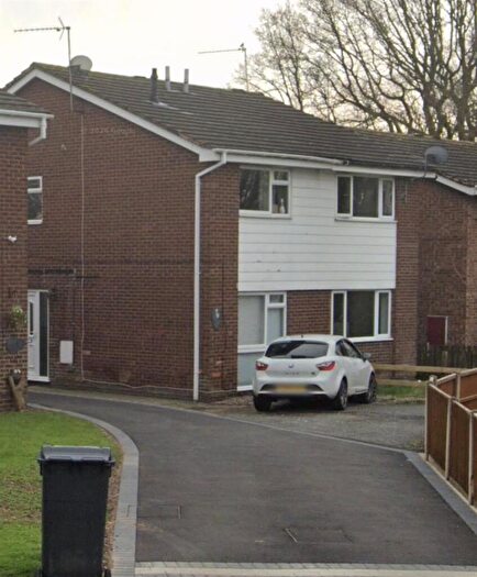 2 Bedroom Semi-Detached House To Rent In Donnington Close, Redditch, B98