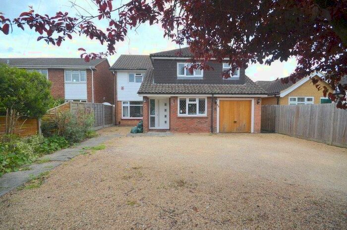 5 Bedroom Detached House To Rent In Haynes Road, Hornchurch, Essex, RM11