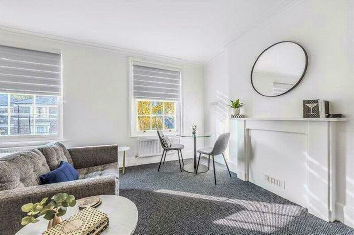 Apartment To Rent In Gloucester Crescent, Camden, London, NW1