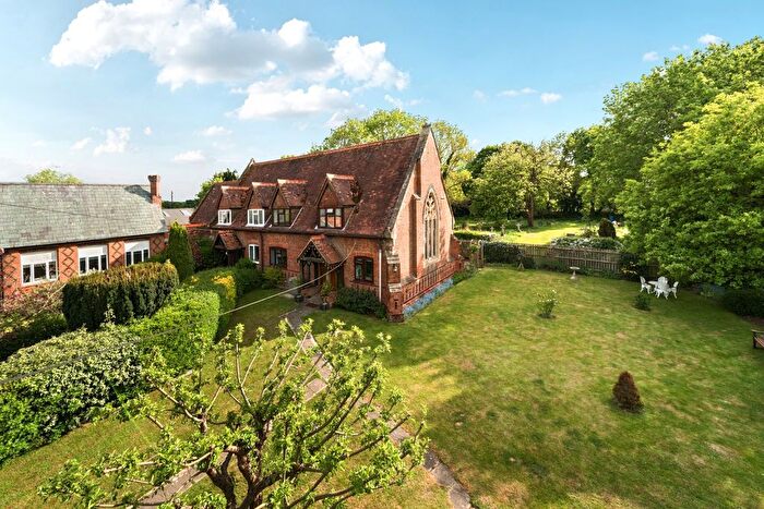 3 Bedroom End Of Terrace House For Sale In Paley Street, Maidenhead, Berkshire, SL6