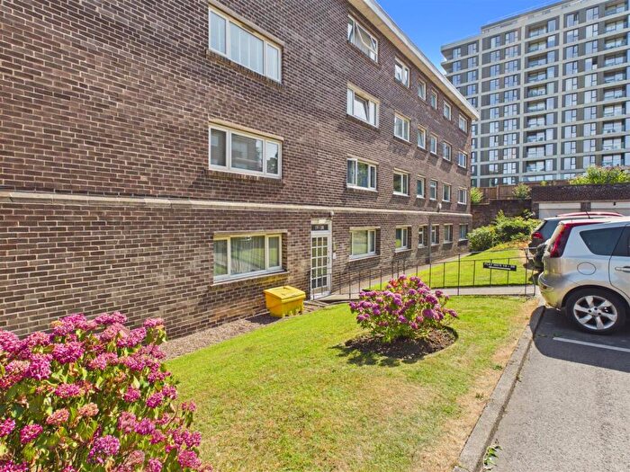 1 Bedroom Apartment To Rent In Fulwood Park Mansions, Broomhill, Sheffield, S10
