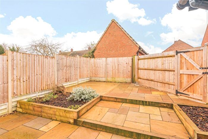 2 Bedroom Bungalow For Sale In Tandys Close, Turvey, Bedfordshire, MK43