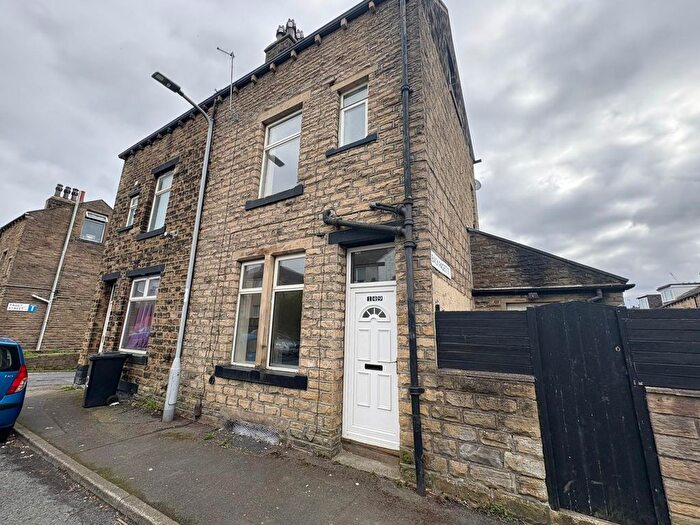 2 Bedroom Terraced House To Rent In Devonshire Street, Keighley, BD21