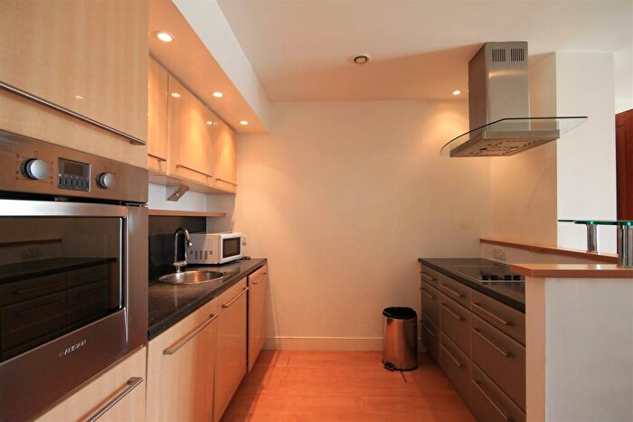 2 Bedroom Apartment To Rent In City Gate, City Centre, NE1