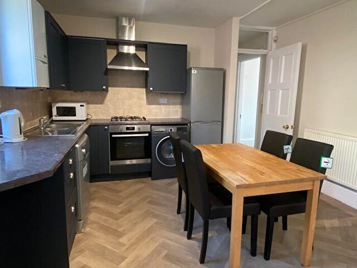 2 Bedroom Apartment To Rent In Hazelwood, Kendrick Road, Reading, RG1