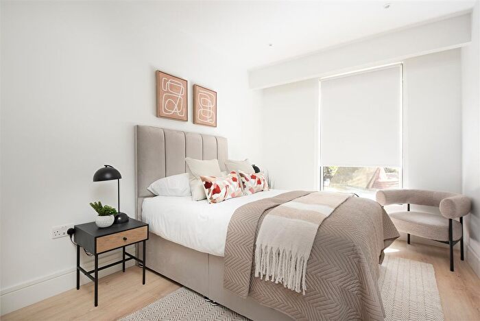 2 Bedroom Flat To Rent In Virginia House, Walton Street, HP21