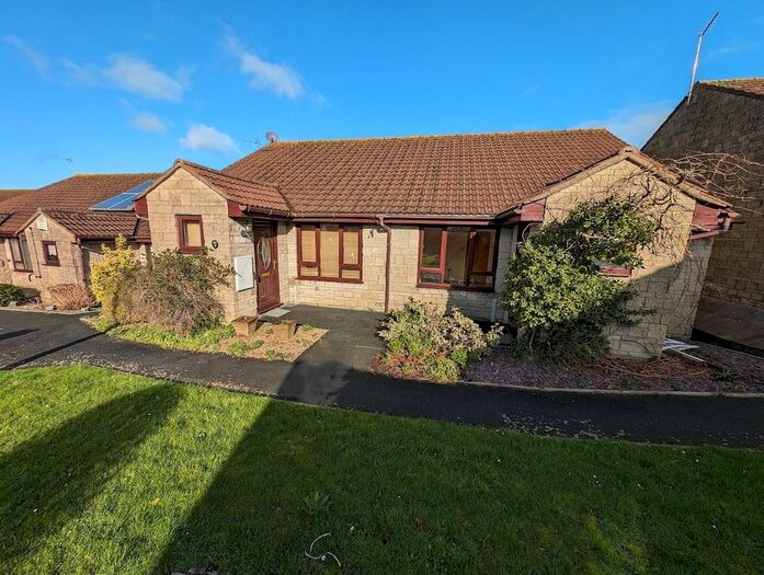 2 Bedroom Semi-Detached Bungalow For Sale In Newman Close, Westerleigh, Bristol, BS37