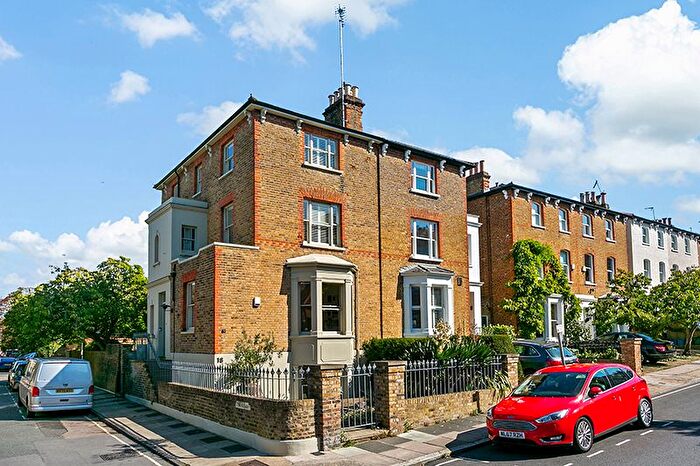 4 Bedroom Semi-Detached House To Rent In Mount Ararat Road, Richmond, TW10
