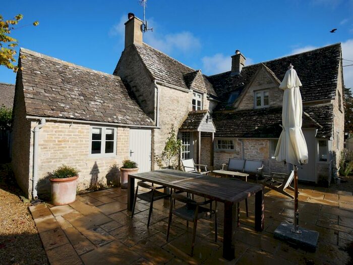 4 Bedroom Character Property To Rent In Ampney Crucis, Gloucestershire, GL7