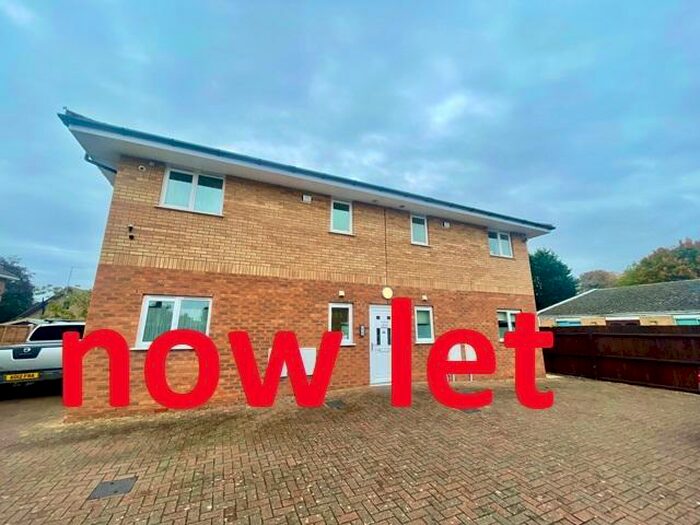2 Bedroom Ground Flat To Rent In Newark Avenue, Dogsthorpe, Peterborough, Cambridgeshire, PE1