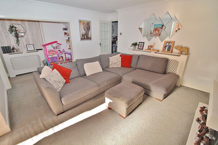 3 Bedroom Terraced House For Sale In Middle Park Way, Havant, PO9