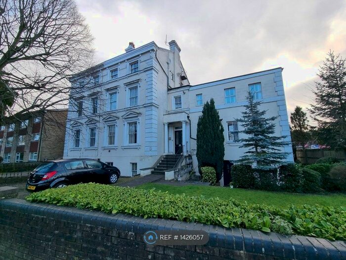 1 Bedroom Flat To Rent In Station Road, Redhill, RH1