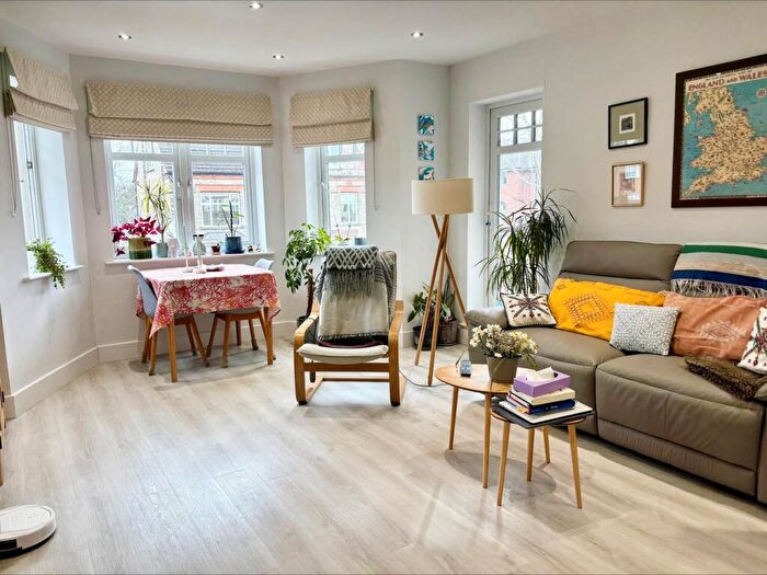2 Bedroom Apartment For Sale In Oaklands Road, Bromley, BR1
