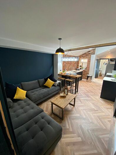 5 Bedroom House To Rent In Daisy Road, Edgbaston, West Midlands, B16