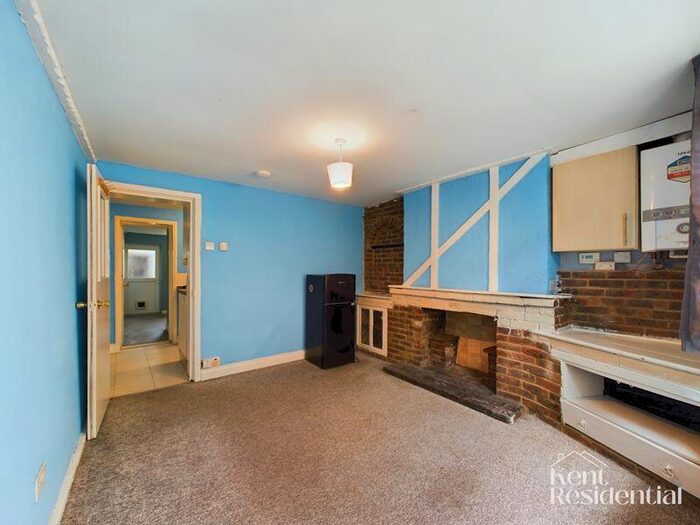 1 Bedroom Flat To Rent In Lower Boxley Road, Maidstone, ME14