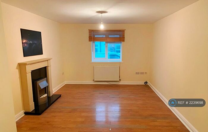 2 Bedroom Flat To Rent In Greasbrough, Rotherham, S61