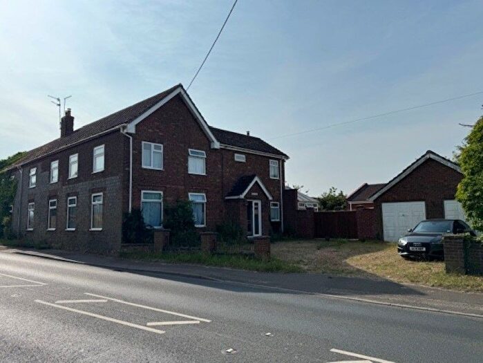 6 Bedroom Semi-Detached House For Sale In Buck House, Lynn Road, Hillington, King's Lynn, PE31