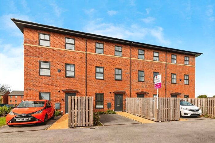 2 Bedroom Town House For Sale In Hablethorpe Street, Nottingham, NG8