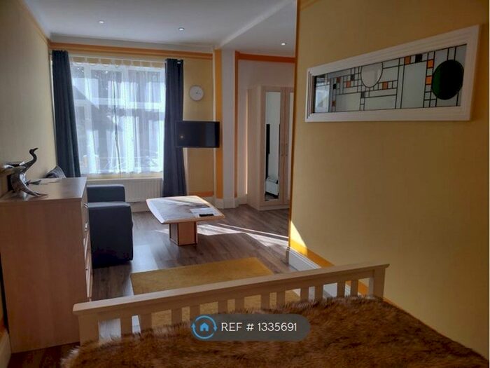 Studio To Rent In Harlestone Road, Northampton, NN5