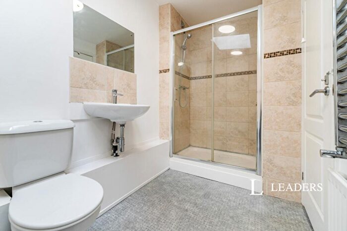2 Bedroom Flat To Rent In Grenville Court, Ham View, CR0