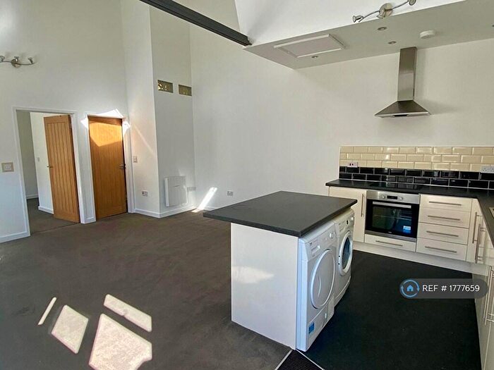 1 Bedroom Flat To Rent In Worcester Street, Kidderminster, DY10