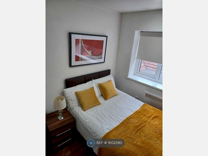 Studio To Rent In The Midway, Newcastle Under Lyme, ST5