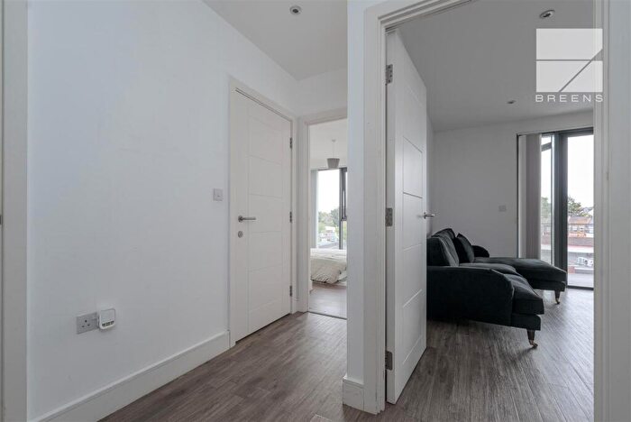 1 Bedroom Flat To Rent In Larkshall Road, London, E4