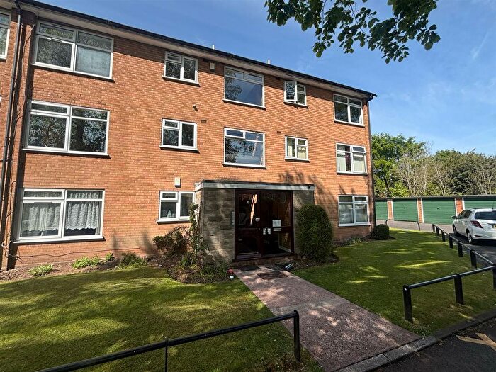 2 Bedroom Flat To Rent In Wake Green Road, Birmingham, B13