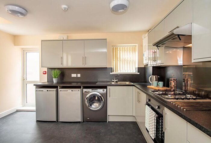 6 Bedroom Terraced House To Rent In Edinburgh Road, Kensington, Liverpool, L7