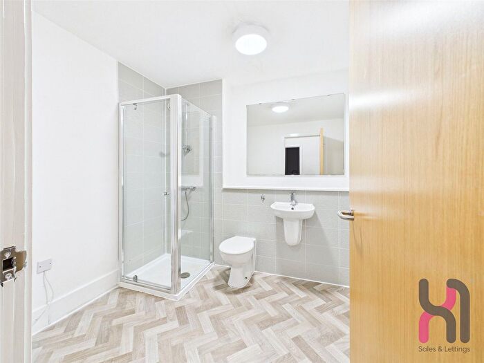 1 Bedroom Flat To Rent In Town Hall, Bexley Square, Salford, Manchester, M3