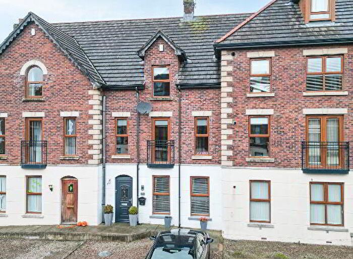 5 Bedroom Mid TownHouse For Sale In Millhouse Dale, Antrim, BT41