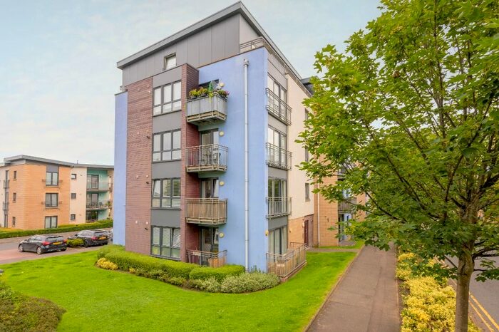 3 Bedroom Flat To Rent In East Pilton Farm Avenue, Edinburgh, EH5