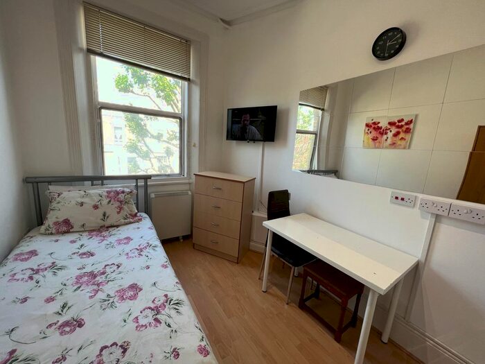 Studio To Rent In Philbeach Gardens, London, SW5