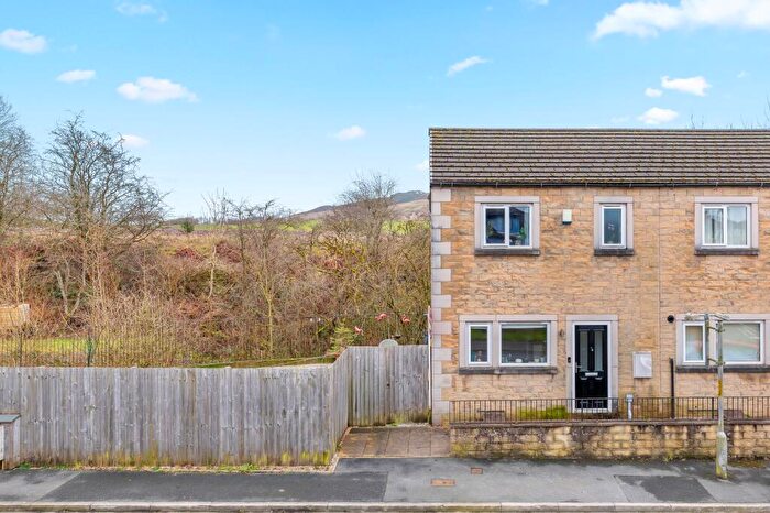 3 Bedroom End Of Terrace House For Sale In Otley Road, Skipton, North Yorkshire, BD23