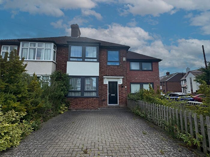3 Bedroom Terraced House To Rent In Whitehill Road, Cambridge, CB5