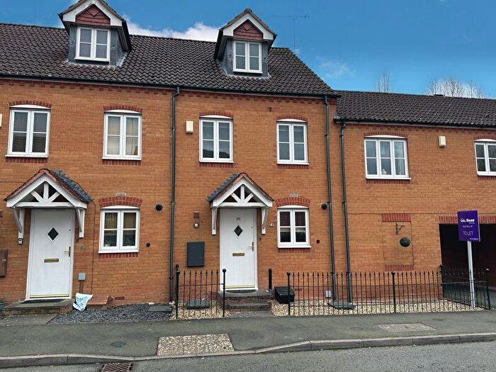3 Bedroom Terraced House To Rent In Chestnut Drive, Hagley, DY9