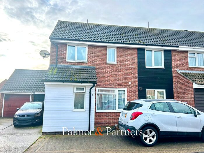 3 Bedroom Semi Detached House For Sale In Lupin Way, Clacton-On-Sea, Essex, CO16