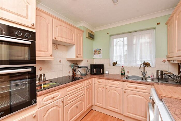2 Bedroom Detached Bungalow For Sale In Broomfield Crescent, Cliftonville, Margate, Kent, CT9