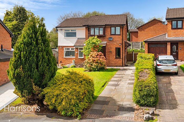 3 Bedroom Semi-Detached House To Rent In Collingwood Way, Westhoughton, Bolton, BL5