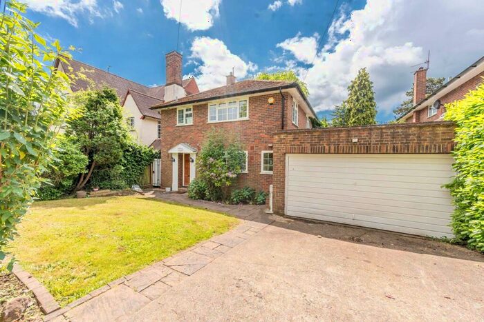 4 Bedroom House To Rent In The Avenue, Northwood, HA6