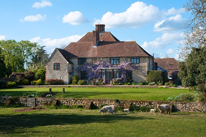 7 Bedroom Detached House For Sale In Evegate, Smeeth, TN25