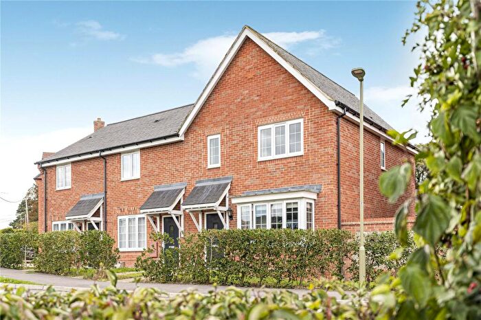 3 Bedroom End Of Terrace House For Sale In Mill Lane, Chinnor, Oxfordshire, OX39