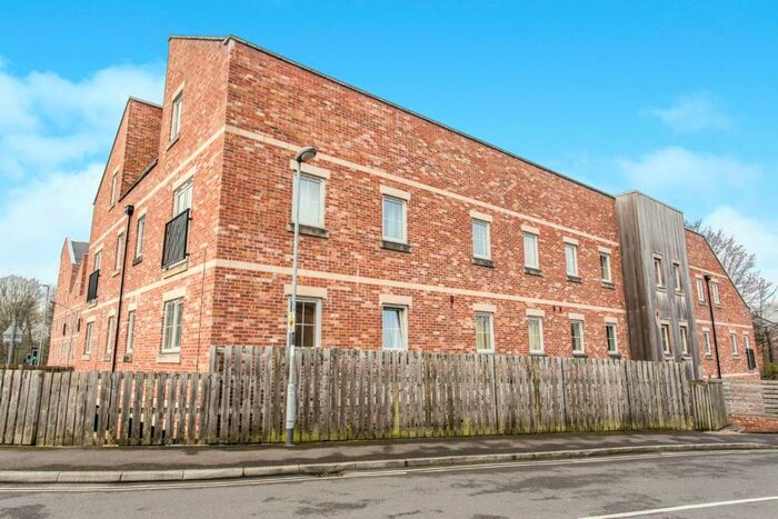 2 Bedroom Apartment To Rent In Piccadilly Heights, Wain Avenue, S41