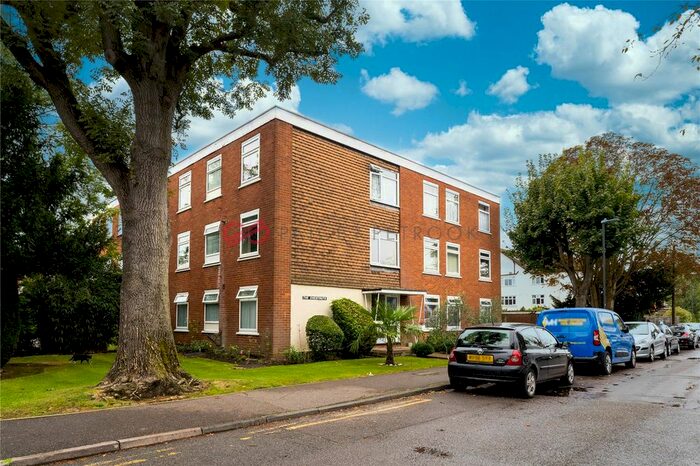 1 Bedroom Flat To Rent In The Chestnuts, Cornwall Road, Pinner, Middlesex, HA5