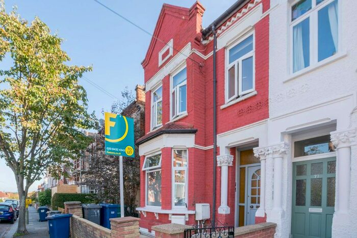 2 Bedroom Flat To Rent In Durham Road, East Finchley, London, N2