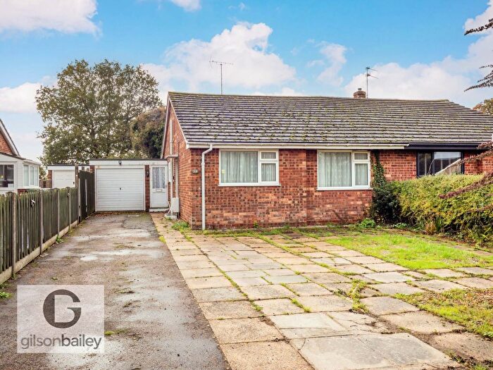 2 Bedroom Semi-detached House For Sale In Elm Road, Lingwood, NR13